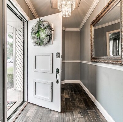 Amazing Amelia King size beds and Pool