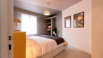 1 bedroom, iron/ironing board, WiFi (free), bed sheets