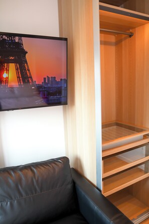 Interior - Eiffel Tower & Trocadero - Luxury Flat 10 Minutes Walking to the Eiffel Tower (Paris)