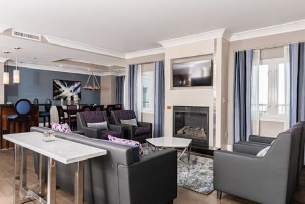 Télévision, lecteur de DVD, vidéothÚque, chaßne hi-fi