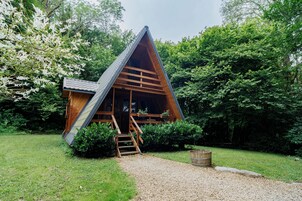 舒适小屋 | 高档床上用品、办公桌、笔记本电脑工作区、免费 WiFi