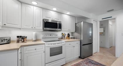 Near beaches! 2100 square foot heated pool home on the Golf Course!