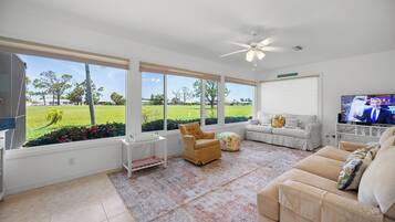 تلفزيون ذكي