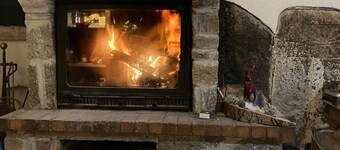 Ferme-chalet à la Montagne. Idéal Pour une Famille. Animaux de Compagnie ok