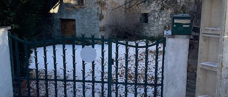 Enceinte de lâhĂ©bergement