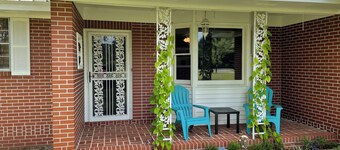 Charming Bed & Breakfast 3 bedrooms fully furnished WiFi in Terrific Tallahassee