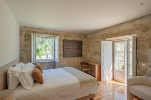 4 Schlafzimmer, Bügeleisen/Bügelbrett, kostenloses WLAN, Bettwäsche