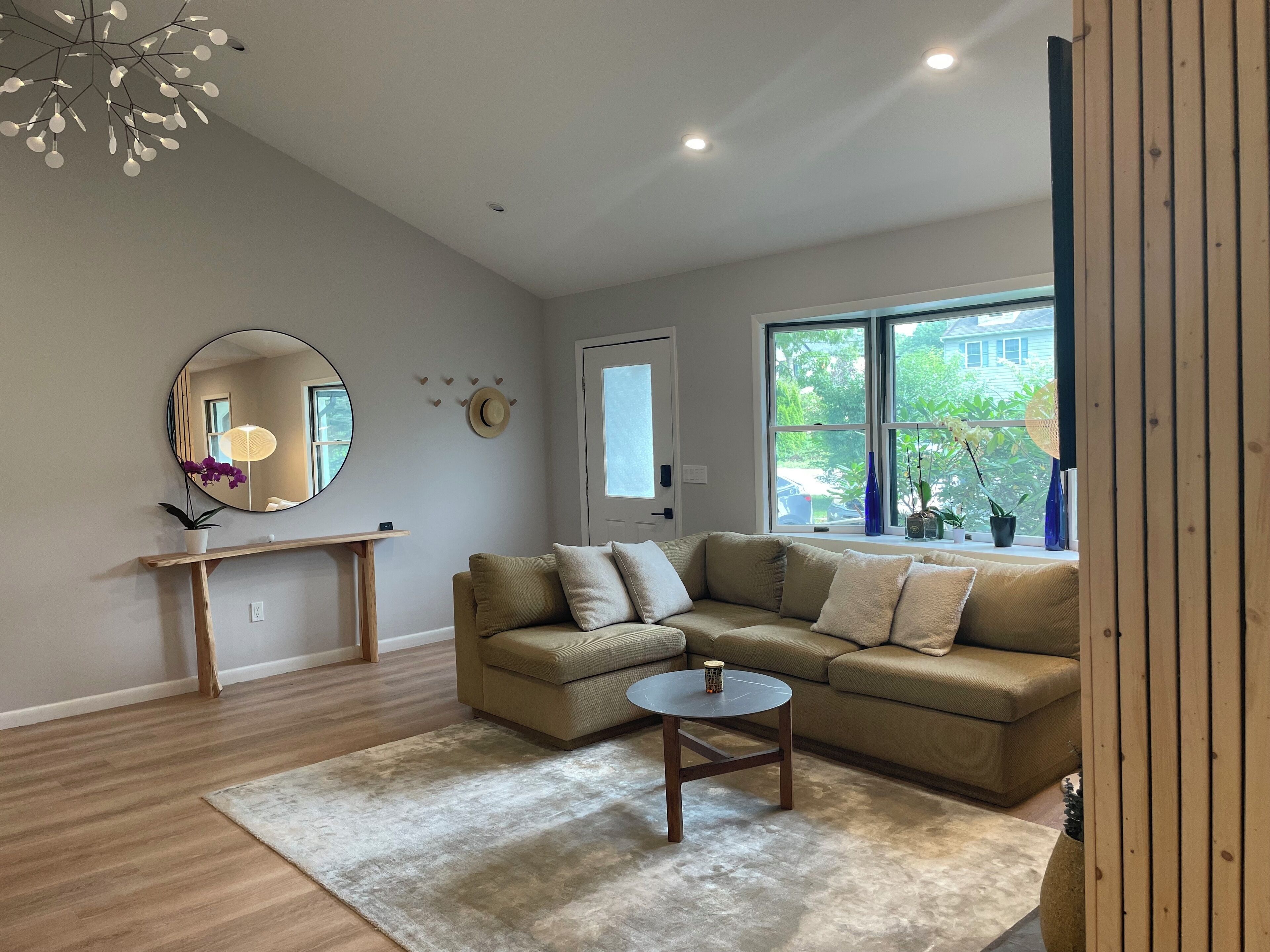Charming 2-bedroom with heater sal water pool and plenty outdoor entertainment.
