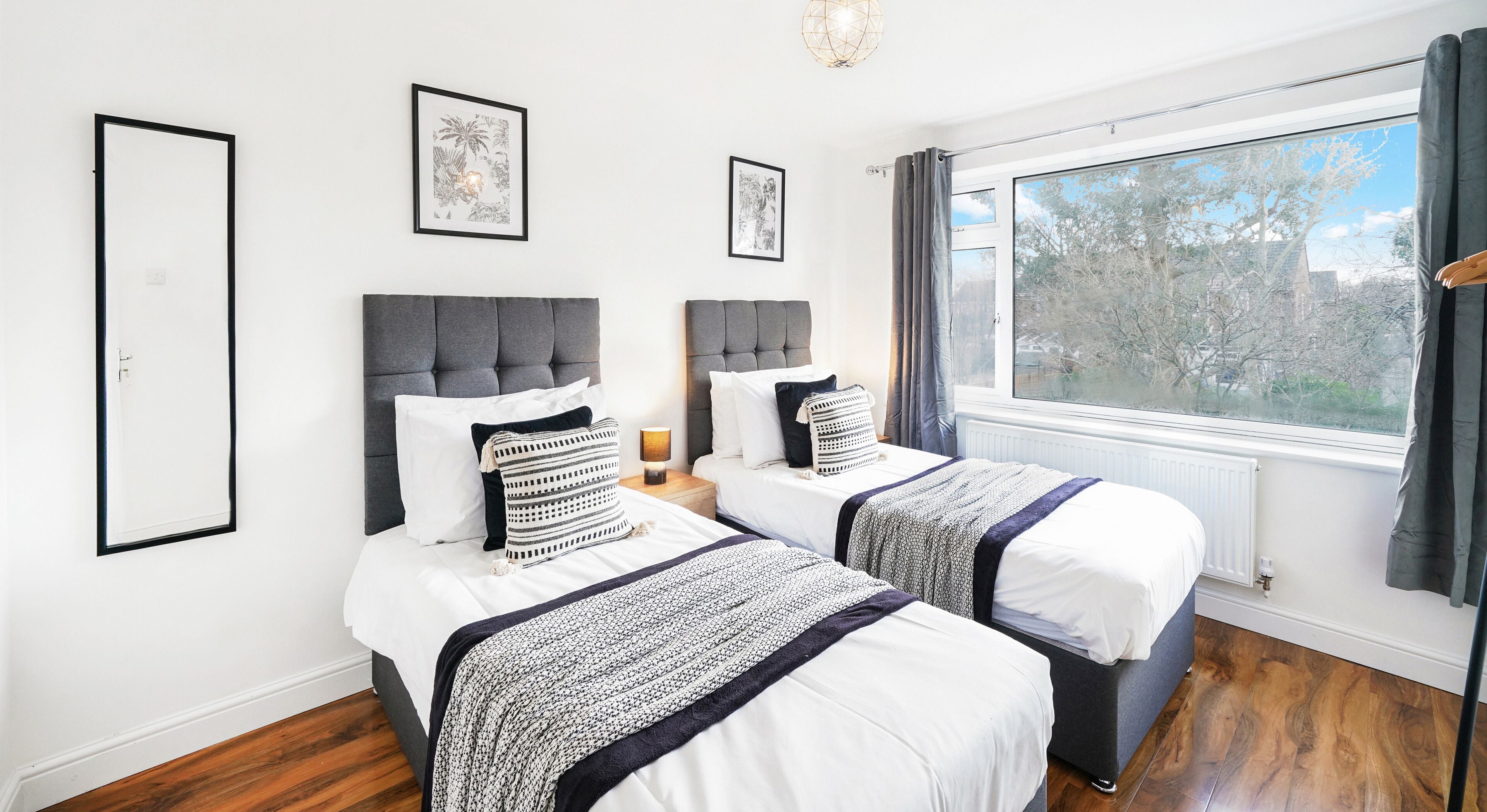 Superior appartement, 3 slaapkamers, keuken | 3 slaapkamers, een bureau, een laptopwerkplek