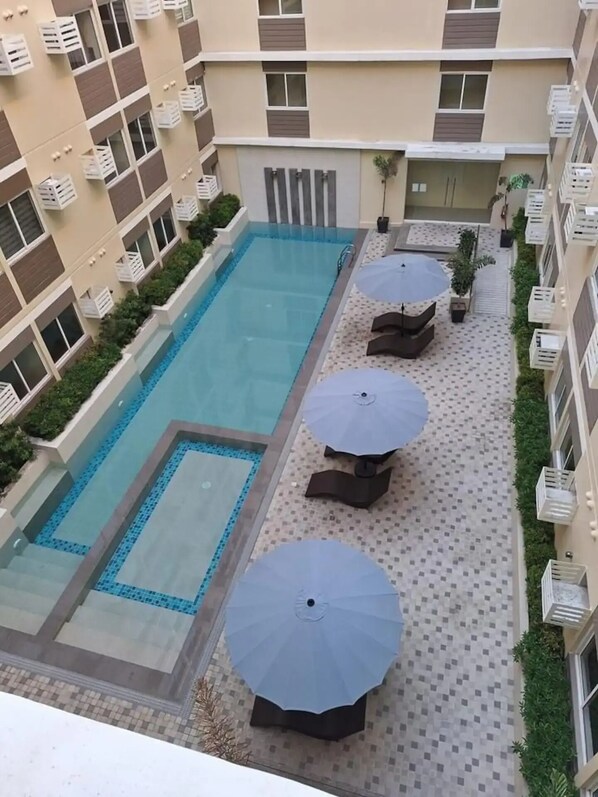 Pool - Peaceful Condo with Pool along Tagaytay Road (Silang)