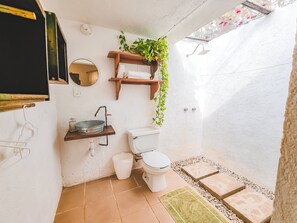 Standard Room | Free WiFi