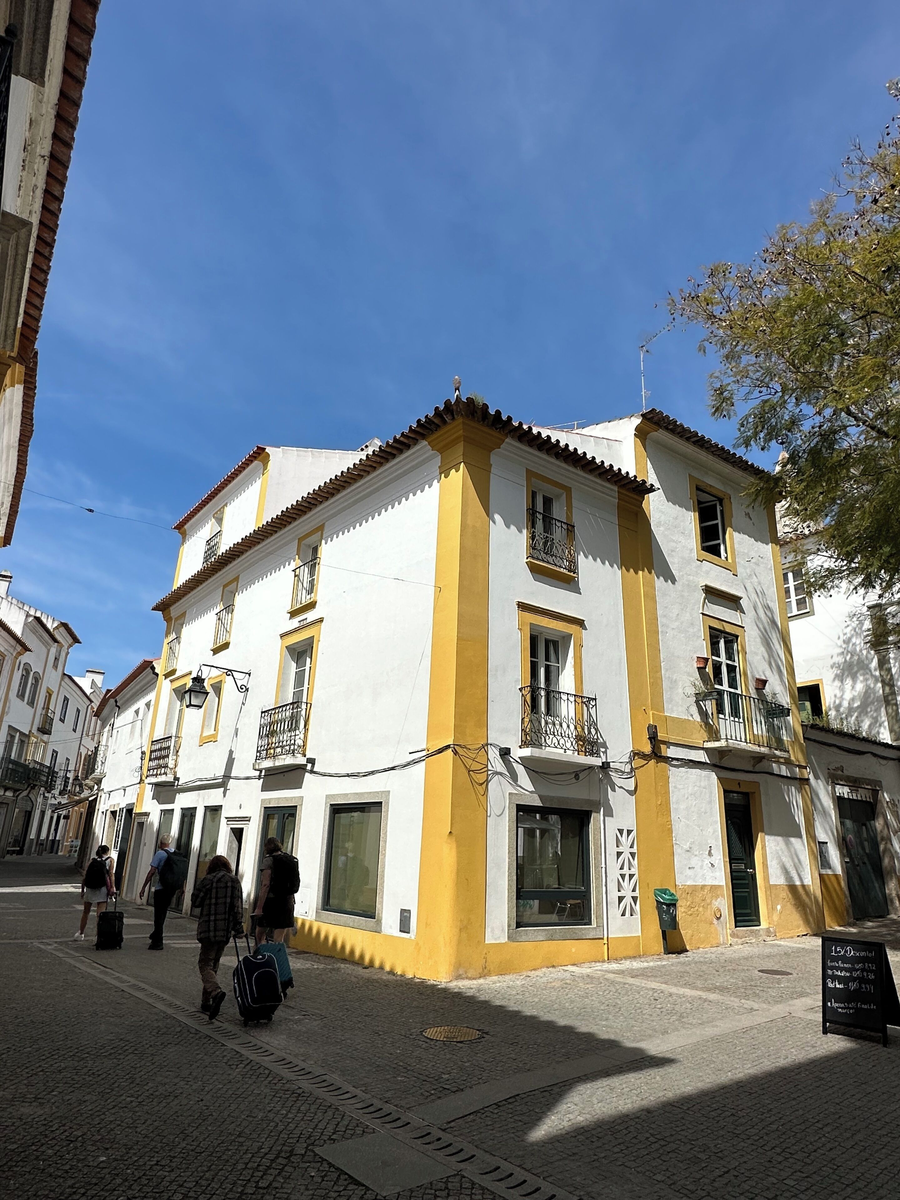 Photo - Largo Inn Suites Evora