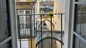 Superior Suite, City View | 1 bedroom, laptop workspace, blackout drapes, soundproofing - Largo Inn Suites Evora (Évora)