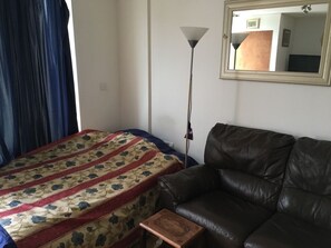 2 bedrooms