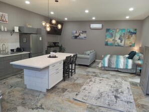 Interior - Stunning New House by Death Valley, Amazing Views! (Amargosa Valley)