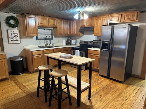 Nestled in the heart of downtown Lake Arthur, walking distance from food & fun! 