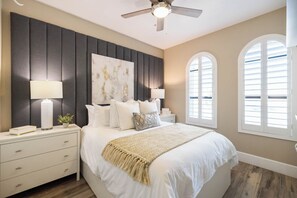 3 bedrooms, desk, iron/ironing board, travel cot - Grayhawk On The Green: 3BR Luxe Golf Getaway (Scottsdale)