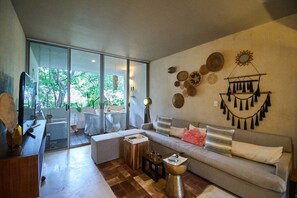 2 bedrooms, Internet - Tulum Luxury With Roof Pool and Beach Club Access (Tulum)