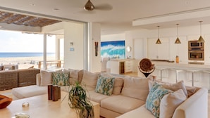 House, Accessible | 4 bedrooms, high-speed internet - Casa de la Playa in Ligth House Point States (La Ribera)