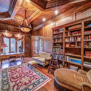 9 bedrooms, Internet