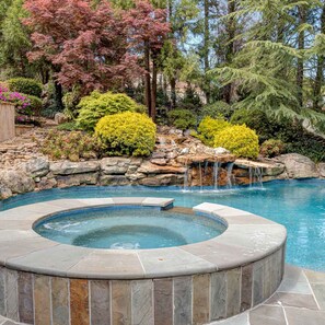 House | 9 bedrooms, Internet - Lions Gate Estate in Sandy Springs (Marietta)