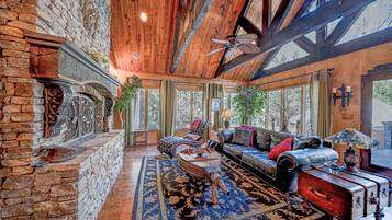 House | 9 bedrooms, Internet