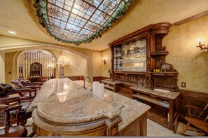 9 bedrooms, Internet