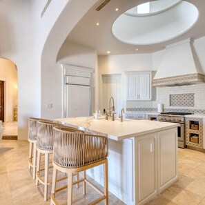 Hus | 5 sovrum och internet