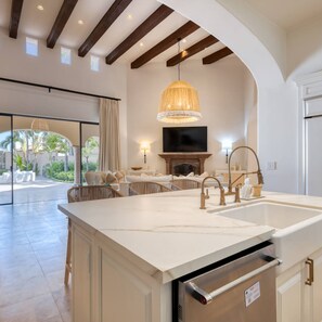 Hus | 5 sovrum och internet