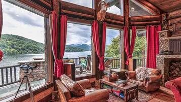 Studio | 8 bedrooms, Internet