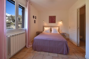 Standard Double Room, Private Bathroom, Garden View (Malba) | Soundproofing, free WiFi - Casa Meridiana (Calacuccia)