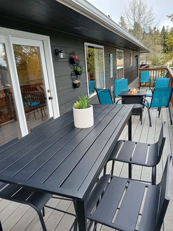 تناول الطعام بالخارج