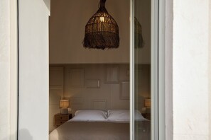 5 bedrooms, iron/ironing board, travel crib, free WiFi