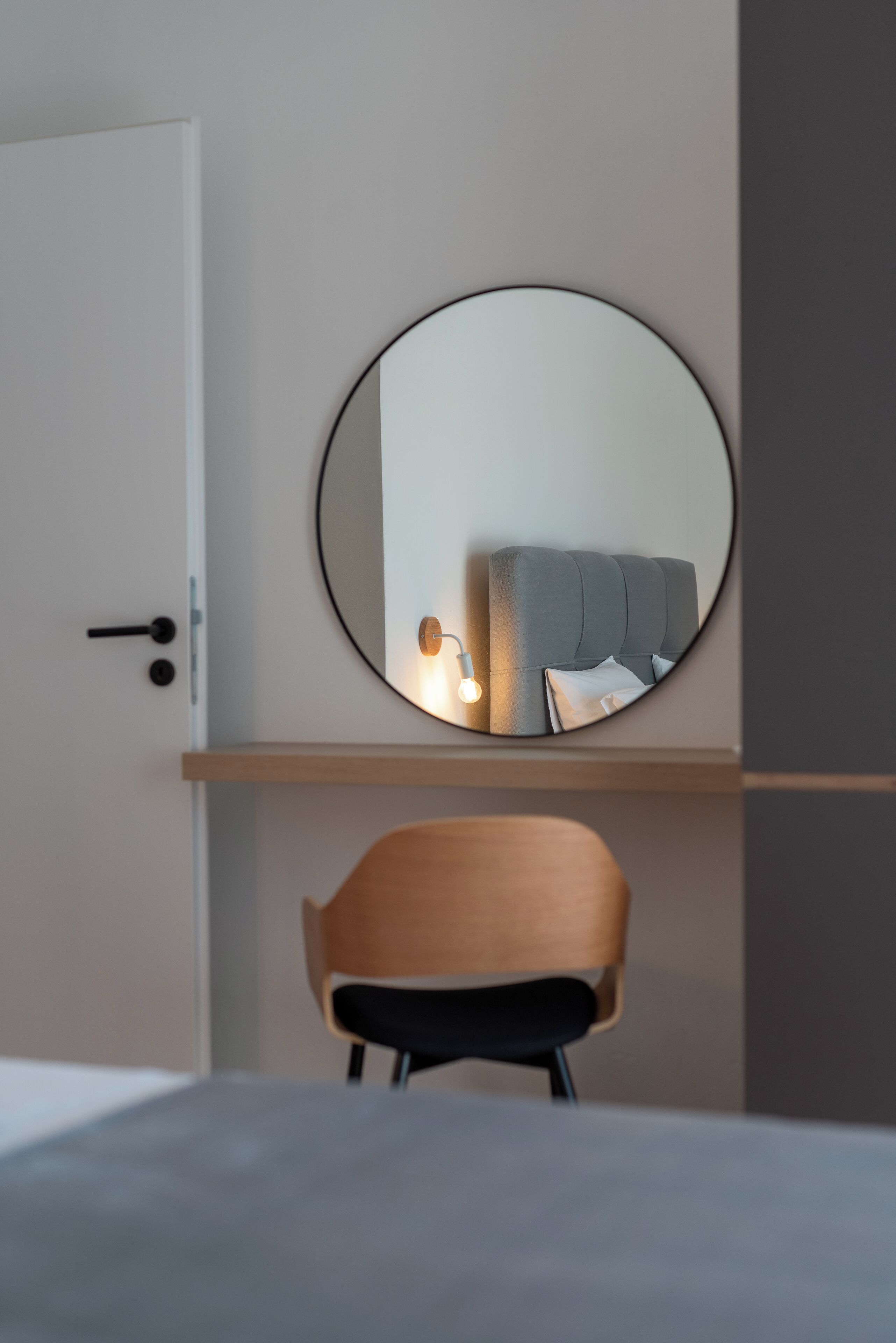 Superior-kattohuoneisto, 2 makuuhuonetta, merinäköala | Allergiatestatut vuodevaatteet, memory foam -patjalliset sängyt