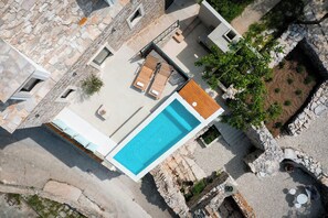 Piscine extérieure, piscine chauffée
