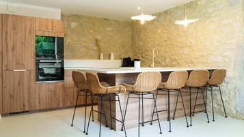 Fridge, microwave, oven, dishwasher