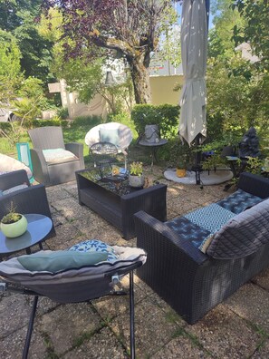 Terrace/patio - Haven of peace in Montauban (45 kms from Toulouse) with Spa facilities,.2 mns from Ingréo (Montauban)