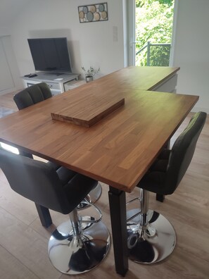 Dining - Haven of peace in Montauban (45 kms from Toulouse) with Spa facilities,.2 mns from Ingréo (Montauban)