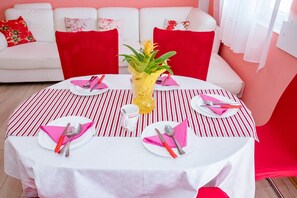 Apartamento (Apartments Zora - Three Bedroom Apart) | Comedor