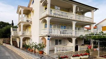Apartment (Apartments Zora - Standard One Bedroo) | Exterior