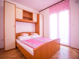 5 quartos, berços (sobretaxa), Wi-Fi de cortesia