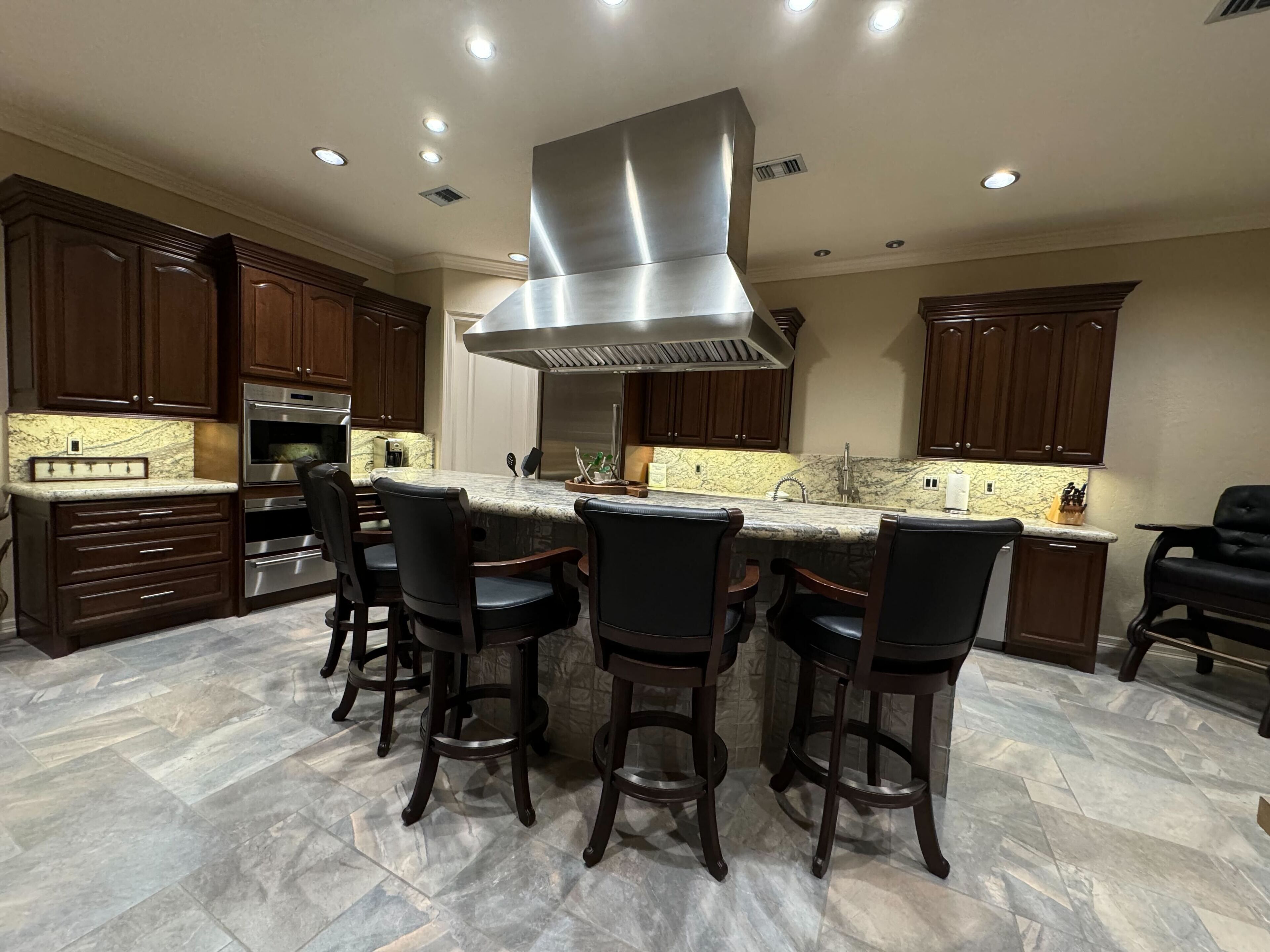 Spacious 5-bedroom house along the coast in Port O'Connor, TX