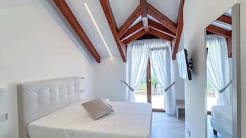 Hypo-allergenic bedding, individually decorated, individually furnished