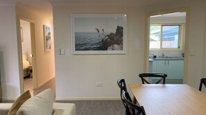 Dining - Bayside Retreat-  Short walk to the beautiful beaches. (South West Rocks)