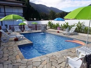 Basic Studio | Pool - POUSADA TANI COM AR E PISCINA em MARESIAS (São Sebastião)