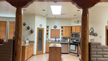 Microones, forn, placa de cuina i rentaplats