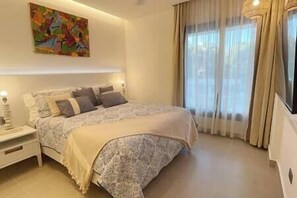 2 bedrooms, iron/ironing board, travel cot, WiFi - Tropical Deluxe 2 Bedroom Unit with Jacuzzi (Punta Cana)