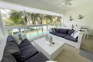 TV - Charming 2 Bedroom Apartment with Pool (Punta Cana)