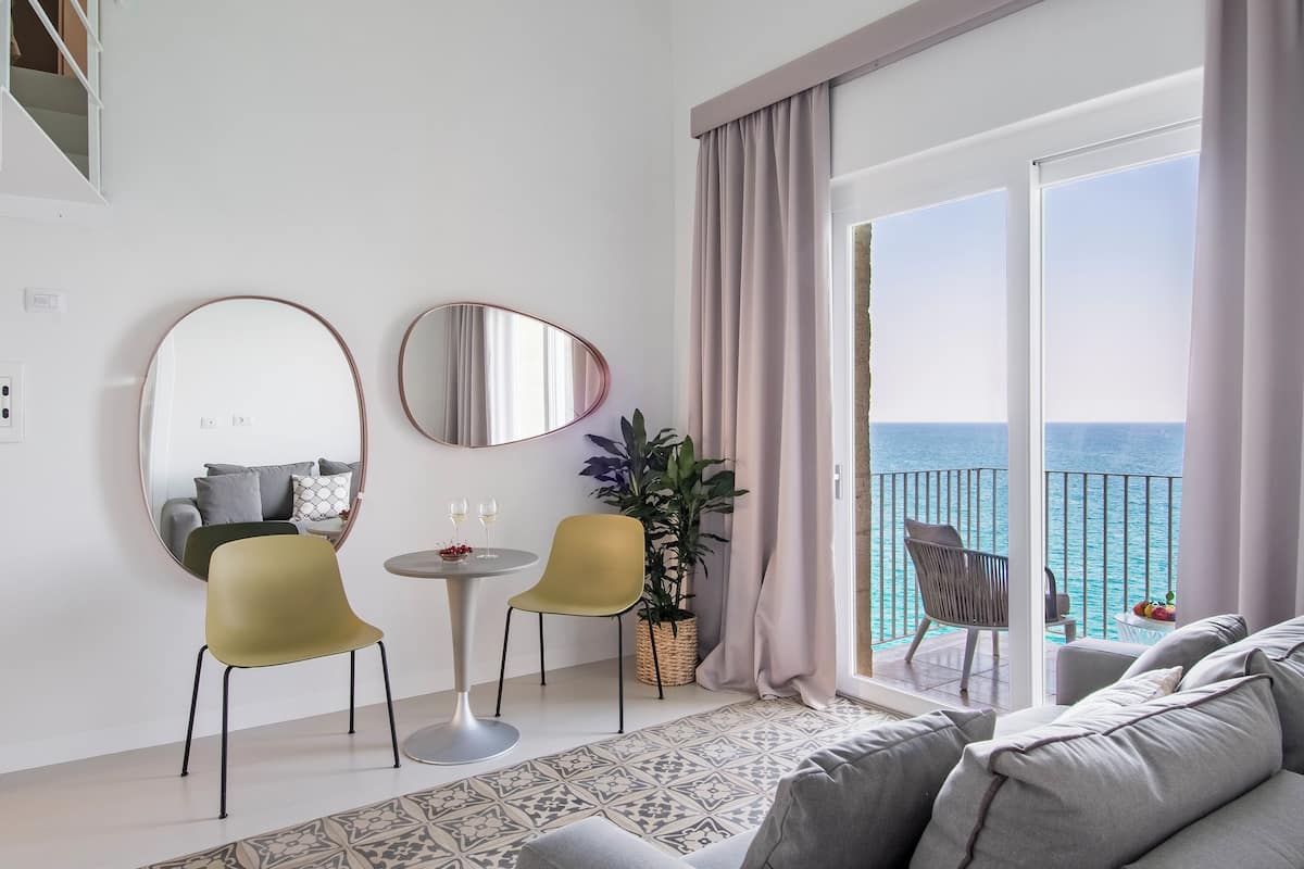 Luxury Suite, Sea View | Free WiFi