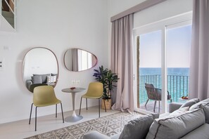 Suite de lujo, vistas al mar | Wifi gratis